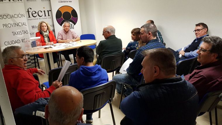 La Asociación Provincial de Taxistas de Ciudad Real renueva con la Diputación la ayuda para la adaptación de vehículos para personas con movilidad reducida