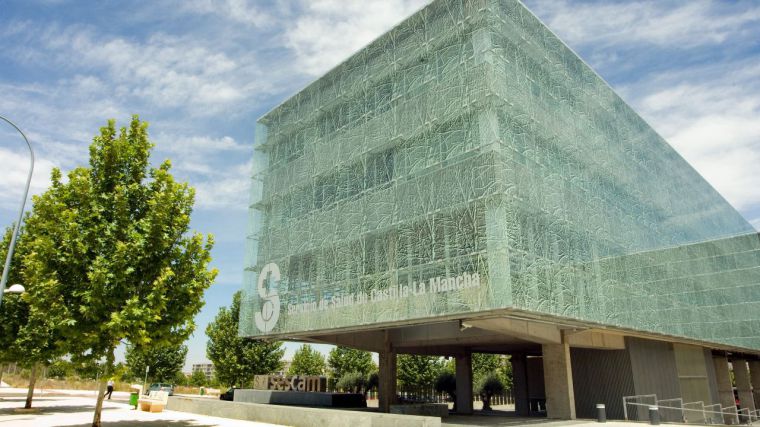 Cuatro de cada diez euros gastados por la Junta en los ochos primeros meses se destinaron a atención sanitaria de los ciudadanos