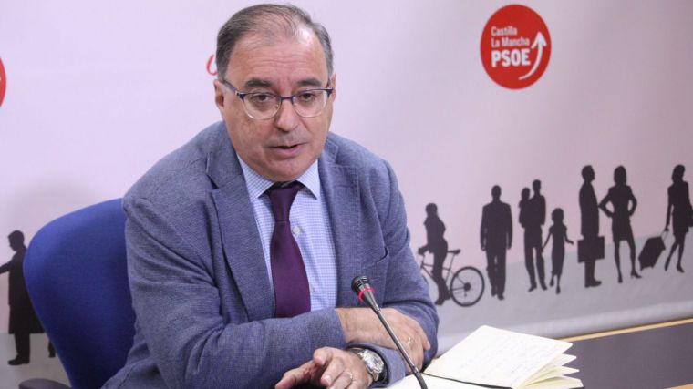 Mora considera que el presidente regional del PP “no manda nada” y que “Casado va a imponer sus listas” para las elecciones del 10N
