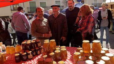 Bellido destaca la “diversidad y riqueza” de productos artesanos que se exhiben en las Ferias Tradicionales de Cifuentes