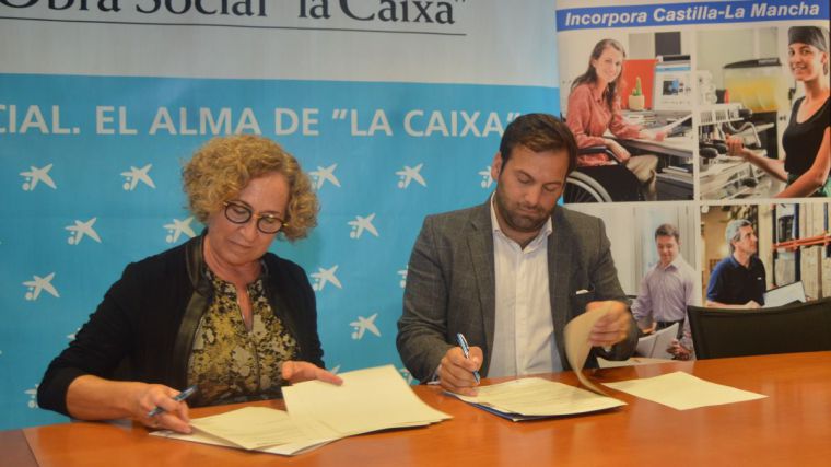 La Fundación Sociosanitaria, Obra Social “la Caixa” y Puy Du Fou fomentarán la inserción sociolaboral de colectivos de especial vulnerabilidad