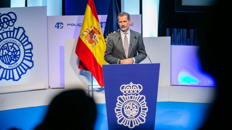 Felipe VI reconoce en Toledo la evolución de la Policía Nacional en materia de igualdad 