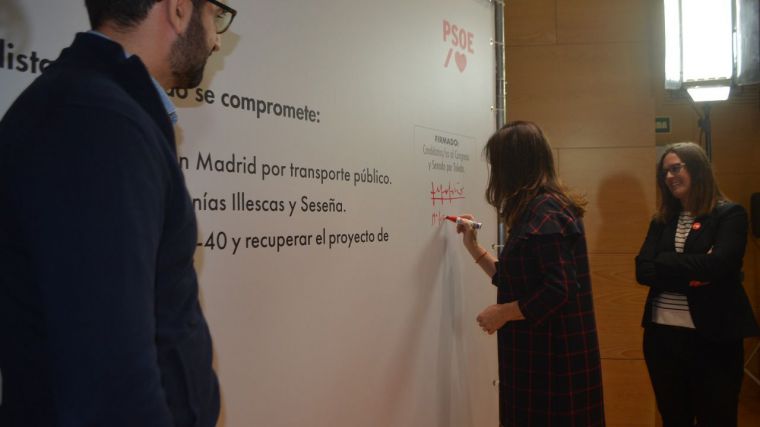 El PSOE se compromete a mejorar las conexiones con Madrid