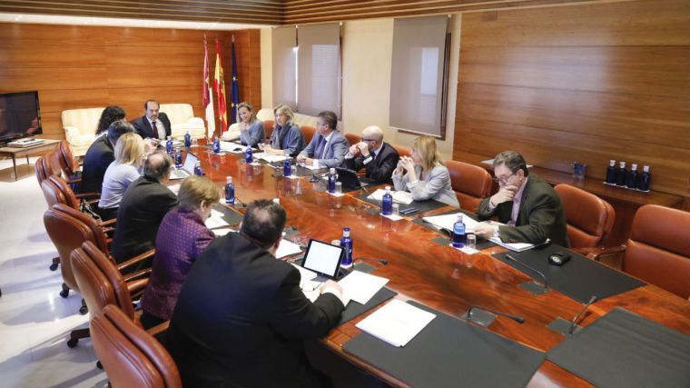 El próximo Pleno de las Cortes regionales votará el Estatuto de las Mujeres Rurales