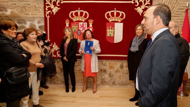 El Convento de San Gil recibe 60 visitantes en el estreno de las ‘puertas abiertas’ en las Cortes de Castilla-La Mancha