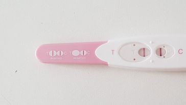 Sanidad retira varios test de embarazo Clear Blue