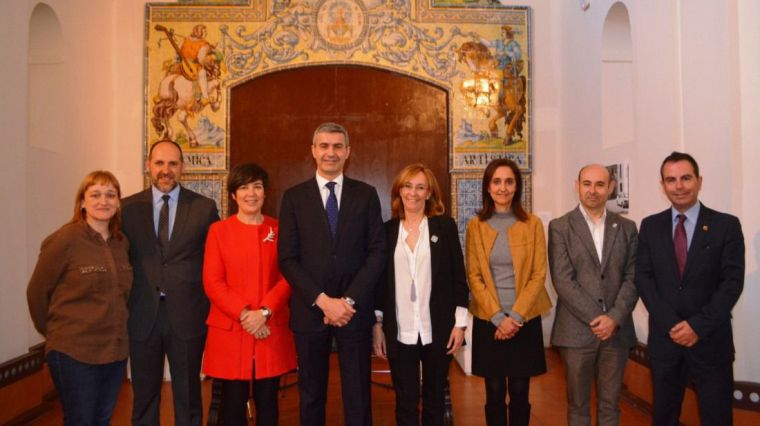 Álvaro Gutiérrez felicita a Talavera de la Reina y Puente del Arzobispo por el reconocimiento a sus cerámicas como Patrimonio Inmaterial de la Humanidad