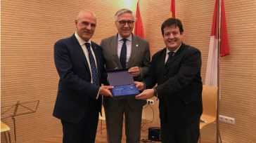 El Colegio de Médicos de Ciudad Real reconoce la labor de Globalcaja