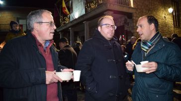 Bellido disfruta de las Rondas de Torija, “un referente indiscutible del calendario navideño”