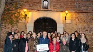 AMFAR entrega 1.000 euros a la Hermandad del Santísimo Cristo de la Humildad de Moral de Calatrava