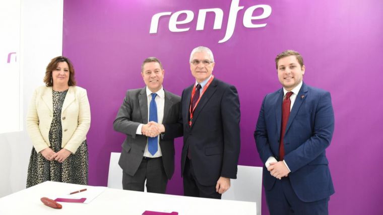 El Gobierno de Castilla-La Mancha y Renfe firman un acuerdo para implantar nuevos trenes turísticos en la región