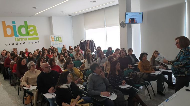 Taller de Bidafarma “Salud en casa” sobre la ortopedia en las farmacias