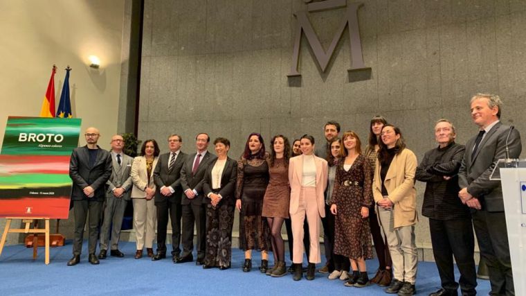 Graduados trece alumnos del Máster en Grabado y Diseño Gráfico de la Universidad de Castilla-La Mancha