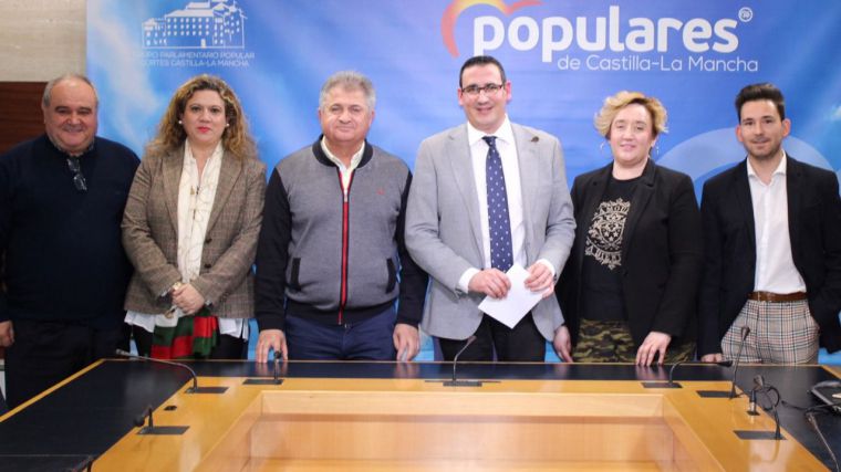 Los alcaldes del PP denuncian que el campo castellano-manchego “está peor que nunca por las nefastas políticas de Sánchez y Page