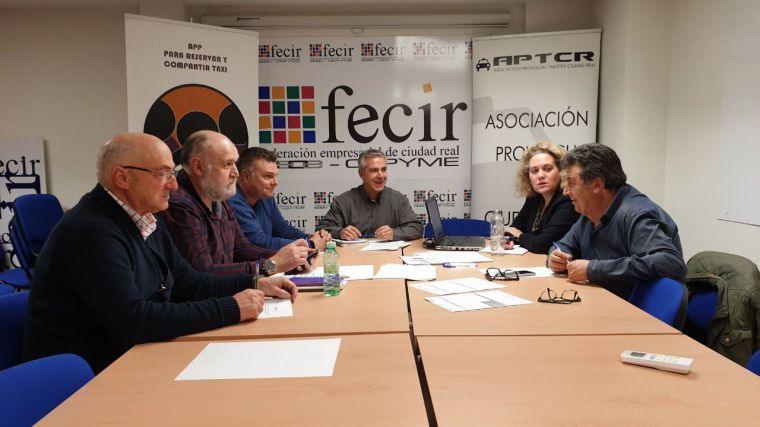La Asociación Provincial de Taxistas de Ciudad Real otorga los premios Quijotaxi 2020 a María Rocío Amores y a la Federación Regional de Taxi de CLM
