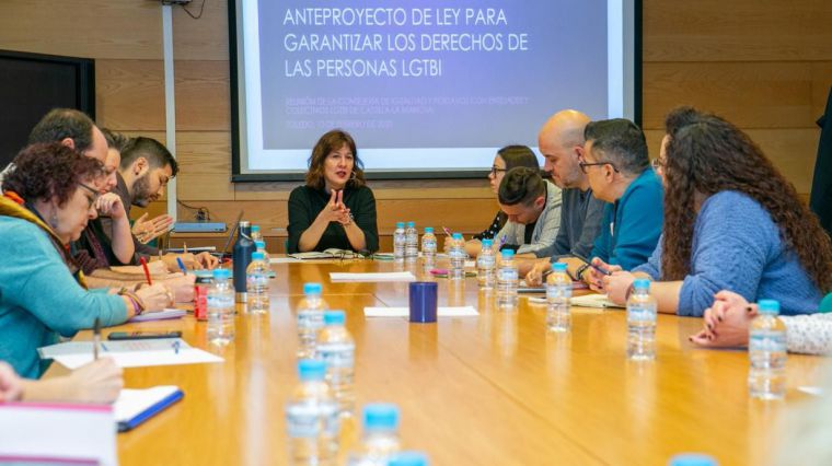 Gobierno regional y entidades avanzan en la elaboración del borrador del anteproyecto de Ley LGTBI de Castilla-La Mancha 