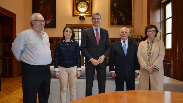 Álvaro Gutiérrez muestra su respaldo a la Asociación de Enfermos de Parkinson de Talavera de la Reina