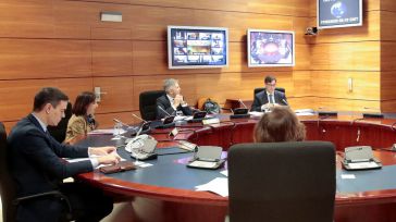 El Gobierno prohíbe el corte de suministro de agua, electricidad y gas natural a consumidores vulnerables durante un mes prorrogable