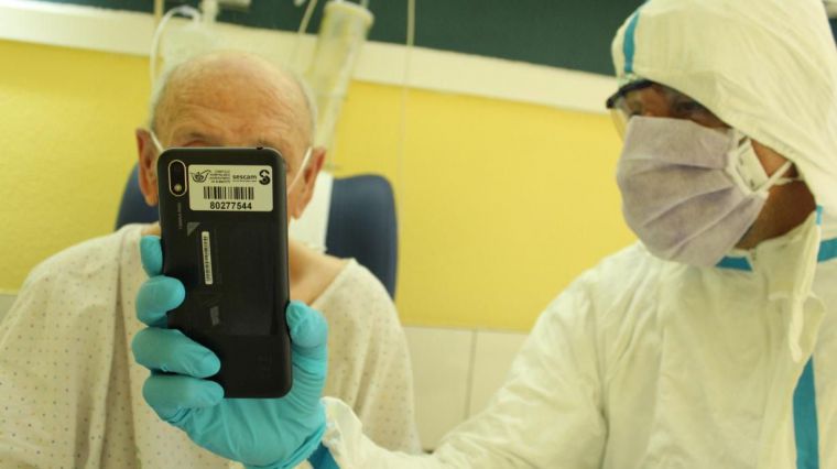 Castilla-La Mancha pone en marcha un procedimiento para facilitar la comunicación entre pacientes ingresados y sus familiares
