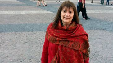 La escritora argentina Liliana Bellone gana el premio literario de la Facultad de Letras con una obra emparentada con la tradición borgiana