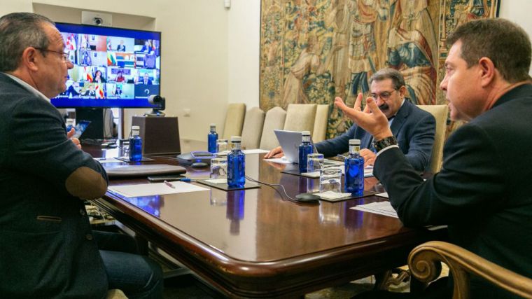 Videoconferencia de presidentes autonómicos convocada por el presidente del Gobierno de España el pasado 26 de abril.