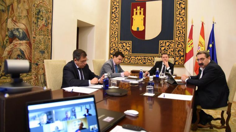 García-Page invita a participar en el Comité de la desescalada de la región a los expertos del Colegio Oficial de Veterinarios de Castilla-La Mancha