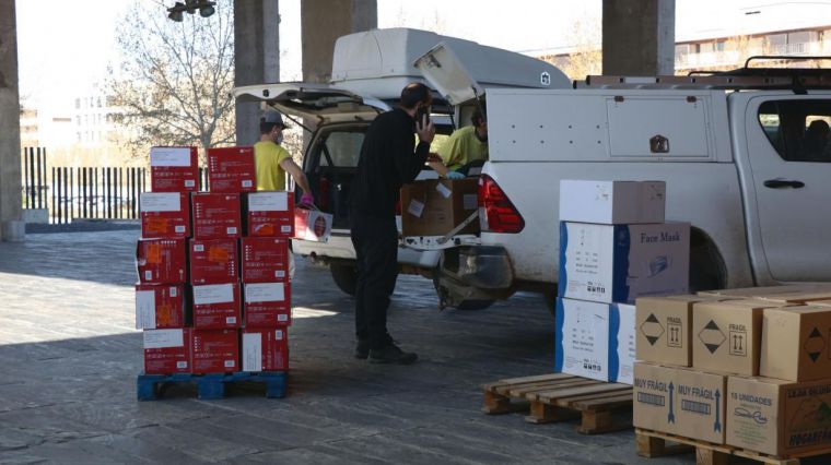 El Gobierno de Castilla-La Mancha realiza un nuevo envío de equipos de protección para los profesionales sanitarios con más de 374.000 artículos