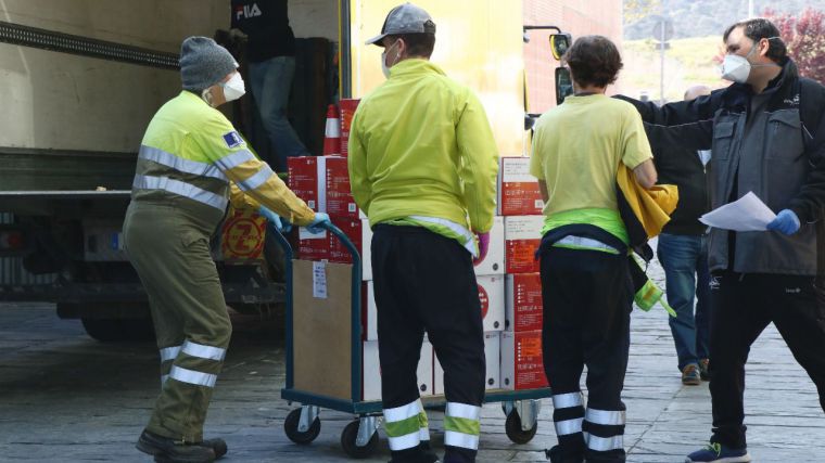 Sanidad regional envía 500.000 batas y monos impermeables, mascarillas y guantes para protección de profesionales sanitarios