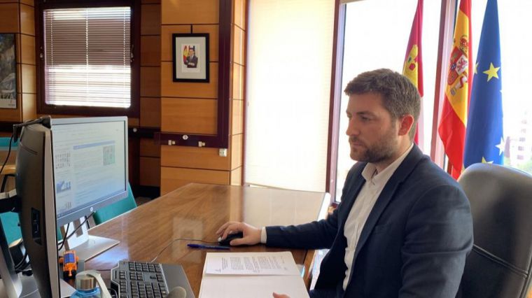 El Gobierno de Castilla-La Mancha aborda junto a Adif la puesta en marcha y la continuidad de infraestructuras estratégicas para la región