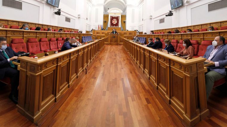 La Ley de Medidas Urgentes inicia su debate en las Cortes regionales