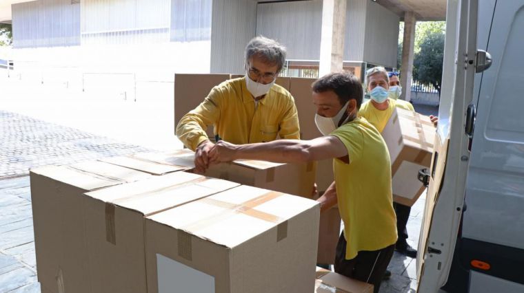 El Gobierno de Castilla-La Mancha ha realizado esta semana un nuevo envío a los centros sanitarios con más de 776.000 artículos de protección