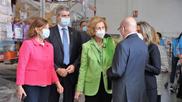 Álvaro Gutiérrez acompaña a la Reina Sofía en su visita al Banco de Alimentos de Toledo