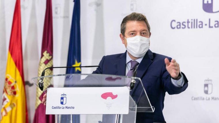 García-Page anuncia un nuevo reparto de dos millones de mascarillas “lavables y reutilizables” e insiste en la “prevención” para frenar al virus