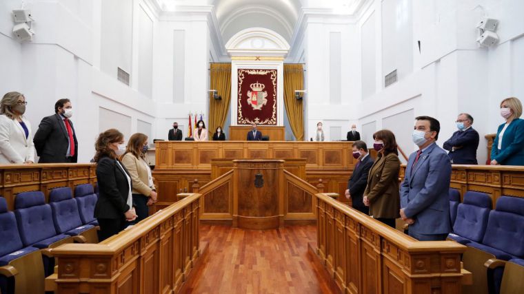 Las Cortes de Castilla-La Mancha rinden homenaje a las mujeres rurales en su día