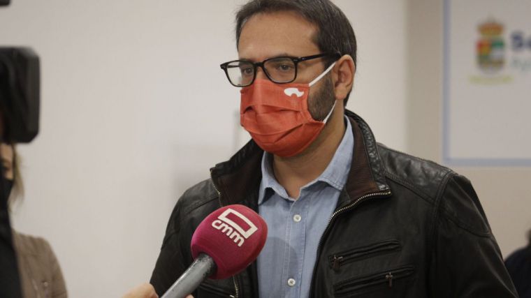 Gutiérrez: “No entendemos cómo el PP está en contra de una ley que obliga a tener los almacenes llenos de mascarillas y EPIS”