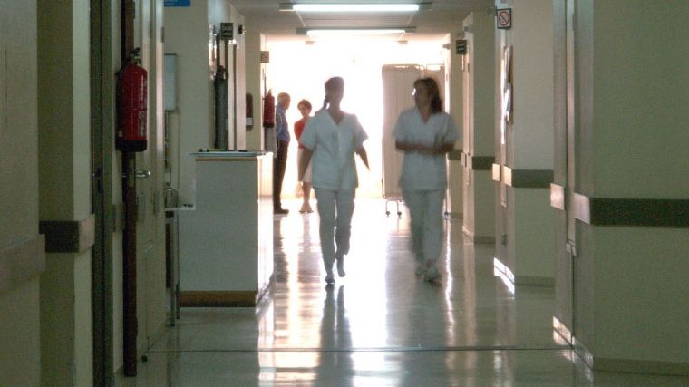 La guardia de los MIR de CLM, mejor pagadas que las de los médicos con plaza en siete Comunidades