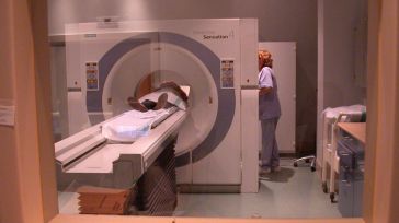 Radioterapia, operaciones, hemodiálisis, tomografías… El gobierno refuerza en centros privados la atención 