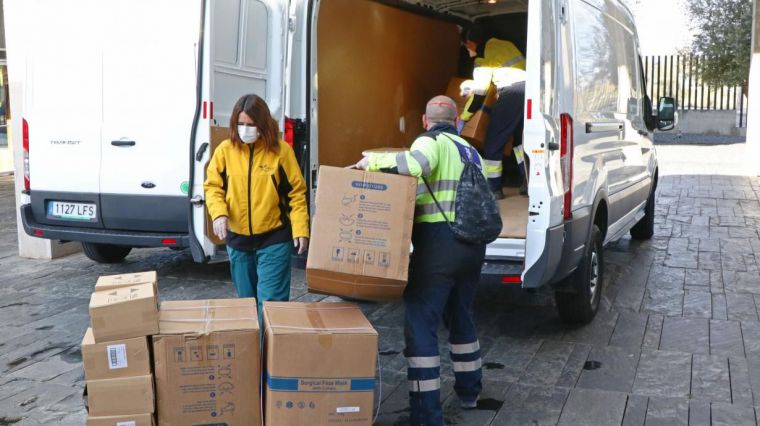 El Gobierno de Castilla-La Mancha ha enviado esta semana más de 550.000 artículos de protección a los centros sanitarios
