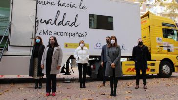 El Gobierno de Castilla-La Mancha y AJE ponen en marcha un aula móvil para impulsar la igualdad por la geografía regional