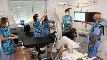 La Gerencia de Atención Integrada de Albacete realiza el primer implante de un nuevo dispositivo para el tratamiento del dolor