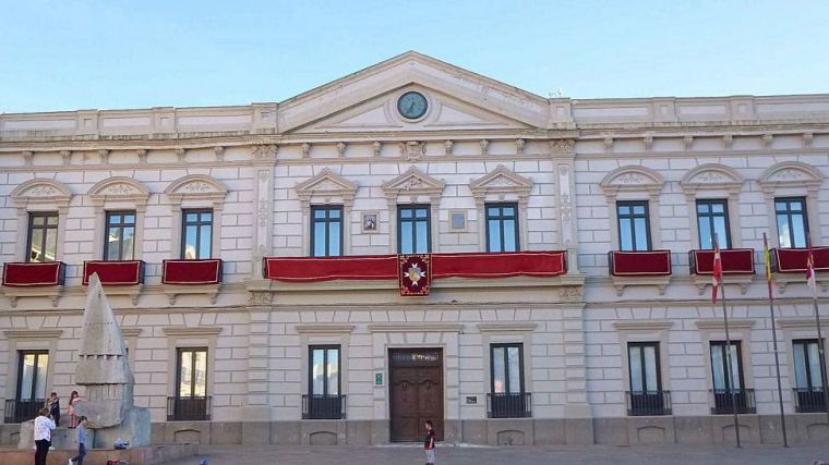 Ninguna empresa opta al contrato de limpieza de los colegios de Alcázar 