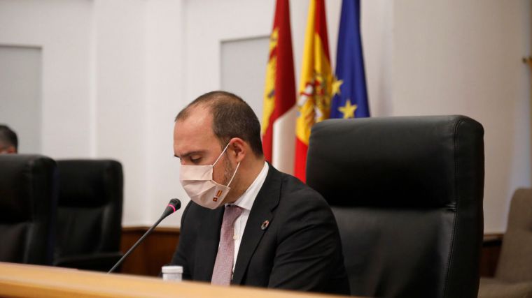 Los partidos se comprometen en las Cortes Regionales a paliar el impacto de la pandemia en las personas con cáncer