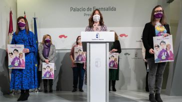 Boticaria García. Gloria Merino, Verónica Miguel y otras tres mujeres "auténticos referentes" recibirán el reconocimiento de la Junta el 8-M