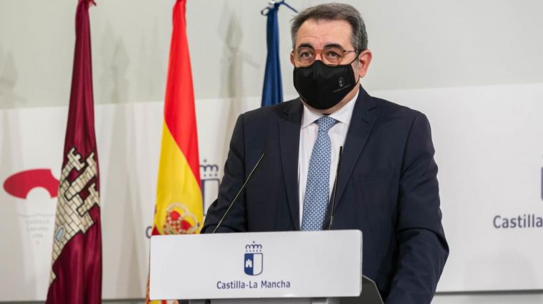 Castilla-La Mancha mantiene cierre perimetral 10 días más, aumenta a las 12 de la noche el toque de queda y abre centros de día