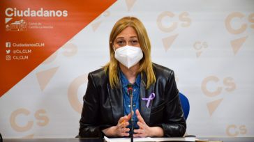 Picazo (Cs) defiende un feminismo "inclusivo y seguro" y rinde homenaje a las mujeres que han muerto en pandemia