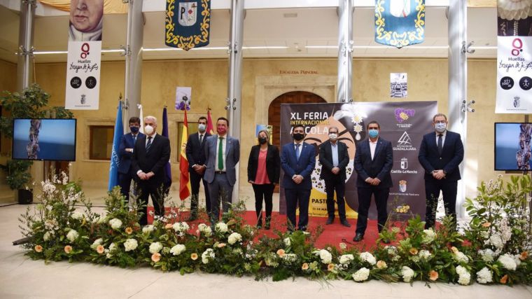 Arranca la 40ª Feria Apícola de Pastrana, en formato semipresencial, con ayudas próximas a publicar para el sector