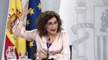 El Gobierno pide "absoluta tranquilidad" con la vacuna de AstraZeneca porque los casos adversos son "muy pocos"