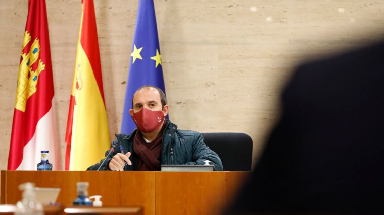 La Mesa de las Cortes regionales da el visto bueno a la firma de convenios con las dos universidades y la Real Fundación de Toledo