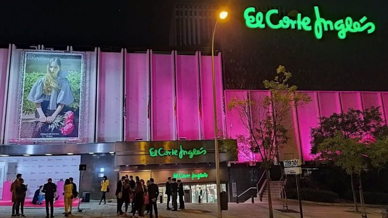 El Corte Inglés mantiene su propuesta de indemnización y abre la salida de forma voluntaria a todo el personal