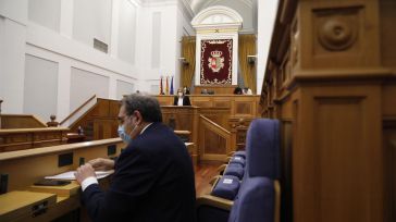 Castilla-La Mancha seguirá perimetrada, retrasa el toque de queda a medianoche y permitirá 6 personas en interior de locales